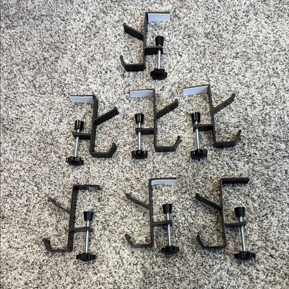 Black Metal Mantel Stocking & Greenery Clamps -8